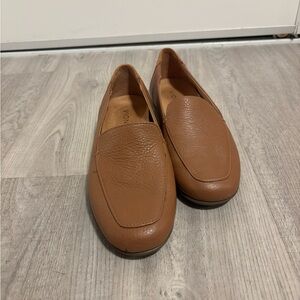 Vionic Loafer Women’s 6 Elora Tan Grandma Core Coastal Quiet Luxury Slip On